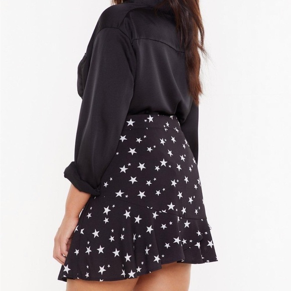 Nasty Gal Star As You Mean to Go On Plus Mini Skirt in Black Size 18 - Picture 4 of 11